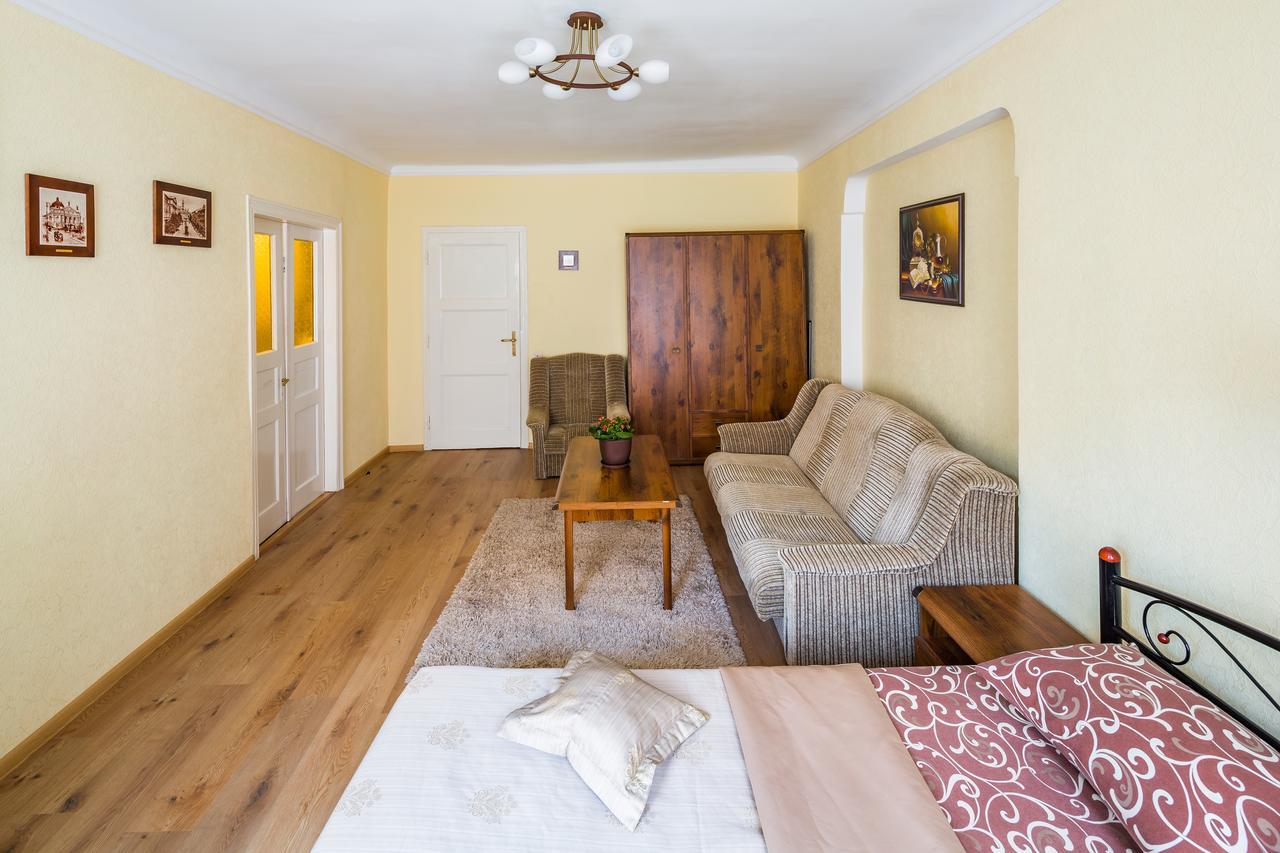 Apartment Krakivska 15 Lviv Extérieur photo